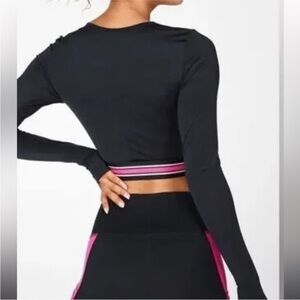 Fabletics NWT eco conscious front twist top long sleeve black pink crop …